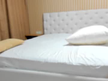 webcam couple mila_polly_and_forester live cam image #11064221