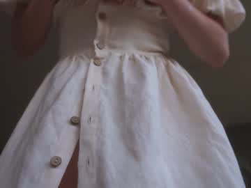 webcam girl bibi_it_is live cam image #4812286