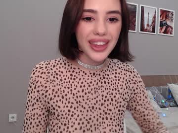 webcam girl angella_kleee live cam image #2077452