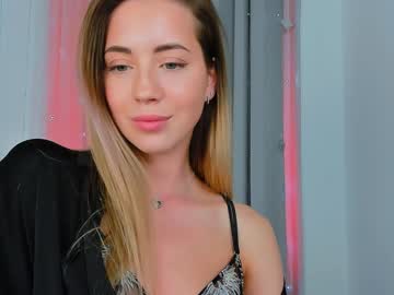 webcam girl emmi_rosee live cam image #5109918