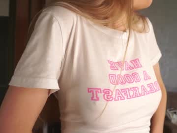 webcam girl lynnaharriss live cam image #10092417