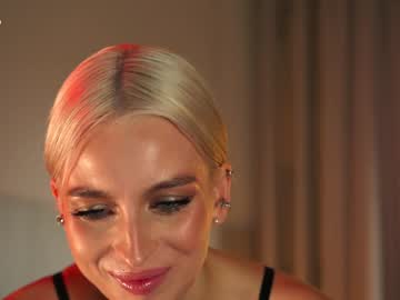 webcam girl artmosphera live cam image #10706550