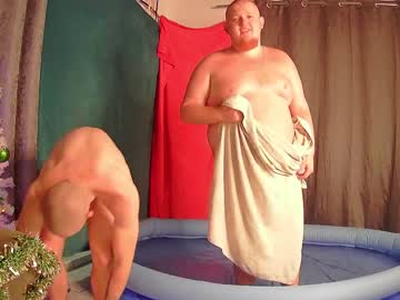 webcam couple beauty_and_thee_geek live cam image #1096415