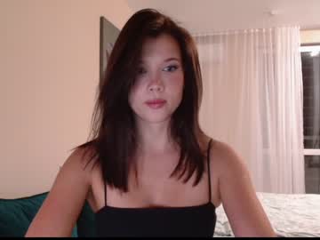 webcam girl bitter_moon live cam image #7787491