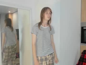 webcam girl lynncodrington live cam image #9948226