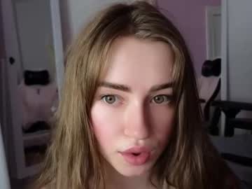 webcam girl strawberryjamx live cam image #6256140