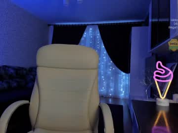 webcam girl victorias_world live cam image #5673237
