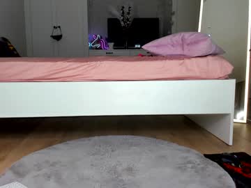 webcam girl lissa_wayne live cam image #10447828
