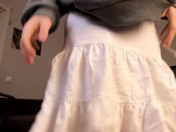 webcam girl kristyspiritedaway live cam image #8109055