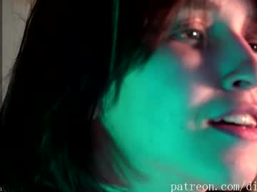 webcam girl diruriru live cam image #12099439