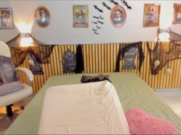 webcam girl little_effy18 live cam image #7450453