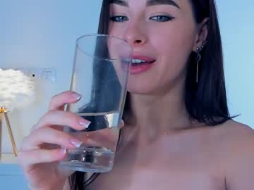 webcam girl uwunikaa live cam image #8427315