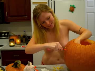 webcam girl crimsonxrapture live cam image #368333