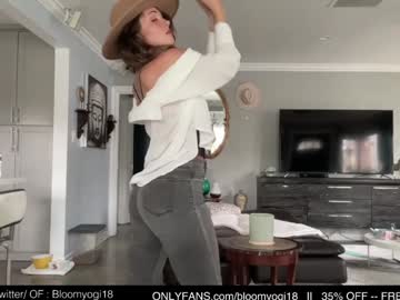 webcam girl bloomyogi live cam image #9589697