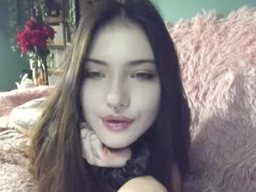 webcam girl bmwm5f90 live cam image #11767220