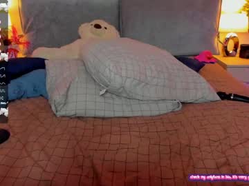 webcam girl your__voice live cam image #3399652