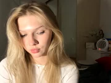 webcam girl sultry_dreamer_4ever live cam image #12565579