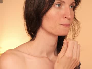webcam girl yulladao live cam image #10368499