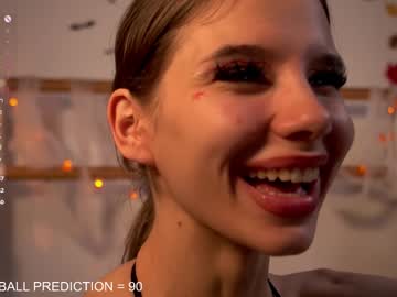 webcam girl elation_evy live cam image #10872120