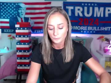 webcam girl holihurricane live cam image #10308779