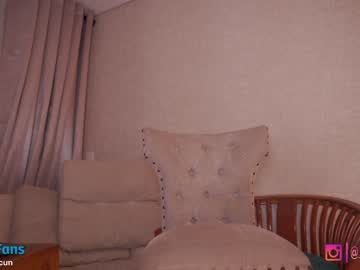 webcam girl _lasuescun live cam image #6887657