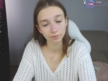 webcam girl alisaa_01 live cam image #9416575
