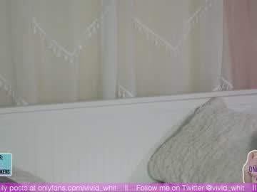 webcam girl vivid_whit live cam image #2759980