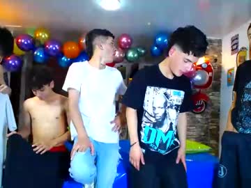 webcam man goldenyoi live cam image #7837769