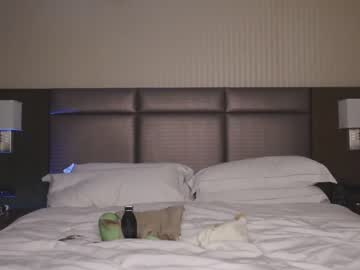 webcam couple ari_lovexo live cam image #8656547