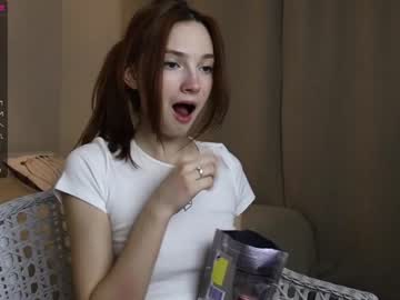 webcam girl _guesswhat_ live cam image #1427371