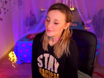 webcam girl juicyandthepussyblvd live cam image #1385827