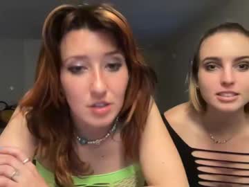 webcam girl sluttylilsister live cam image #7864372