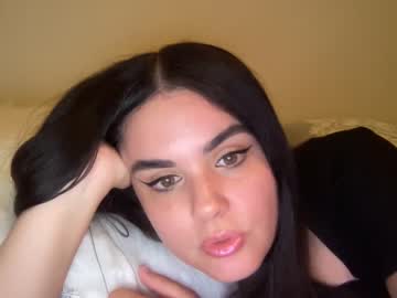 webcam girl gia_is_horny live cam image #6803361