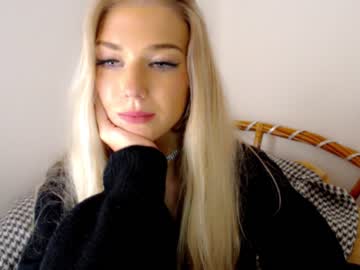 webcam girl pervyblonde live cam image #2459929