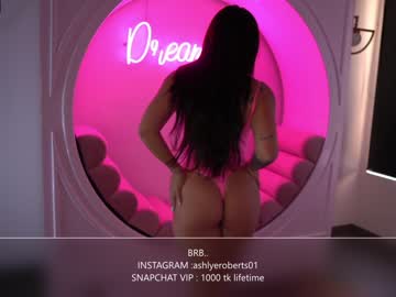 webcam girl ashlyeroberts1 live cam image #1417657