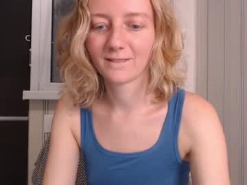 webcam girl elly_helly live cam image #3267586