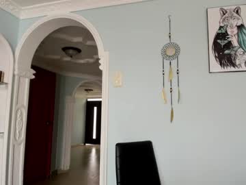 webcam girl noemibcnz live cam image #1235314