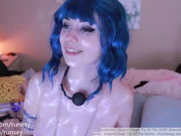 webcam girl runesy live cam image #2170055