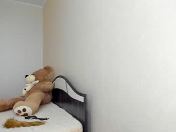 webcam girl yana_squrel_22 live cam image #1383414