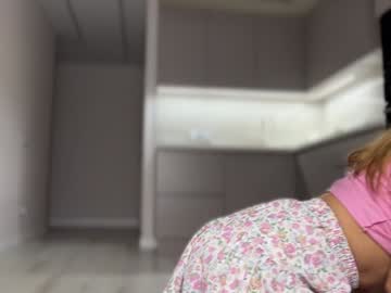 webcam girl cuteelsa_ live cam image #9602136