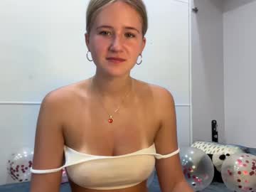 webcam girl itsssosierra live cam image #11777816
