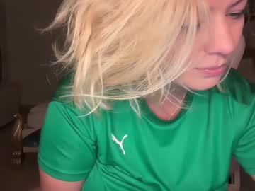 webcam girl kiradivine live cam image #10886363