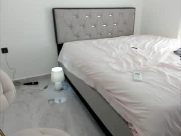 webcam girl yesonee live cam image #3492338