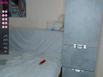 webcam couple emptyhunters live cam image #4439273