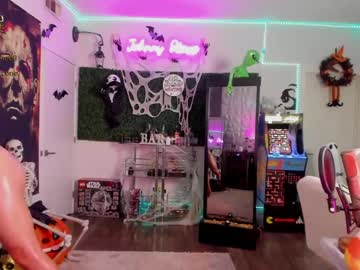 webcam man thejohnnystone live cam image #4055479