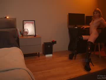 webcam girl bronnica live cam image #11896422