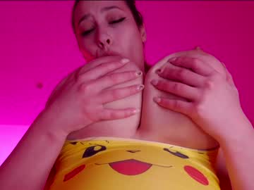 webcam girl aveksmr live cam image #7980818