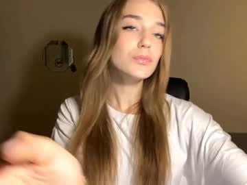 webcam girl gwendolynharkey live cam image #12707989