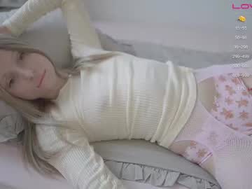 webcam girl pureangeldolores live cam image #8108525