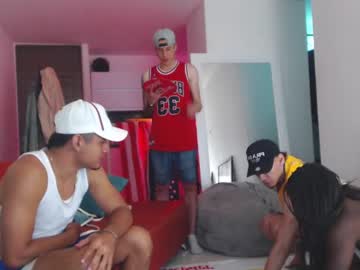 webcam man fratguysonline live cam image #3749440